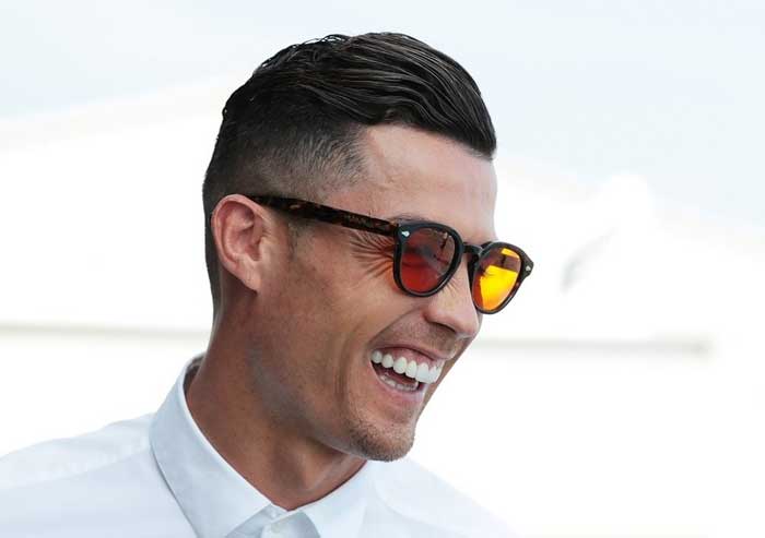 Cristiano-Ronaldo-occhiali-Moscot-Lemtosh